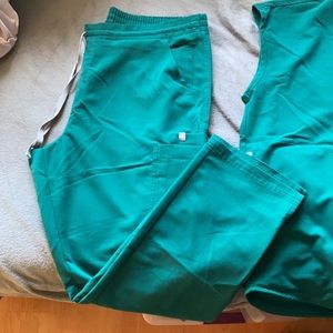 Hunter green figs scrubs pants- large petite